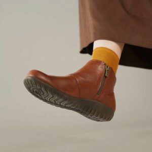 NAOT wanaka38 ブラウン Step into Style and Comfort with Naot's Wanaka Boot | Naot Footwear US