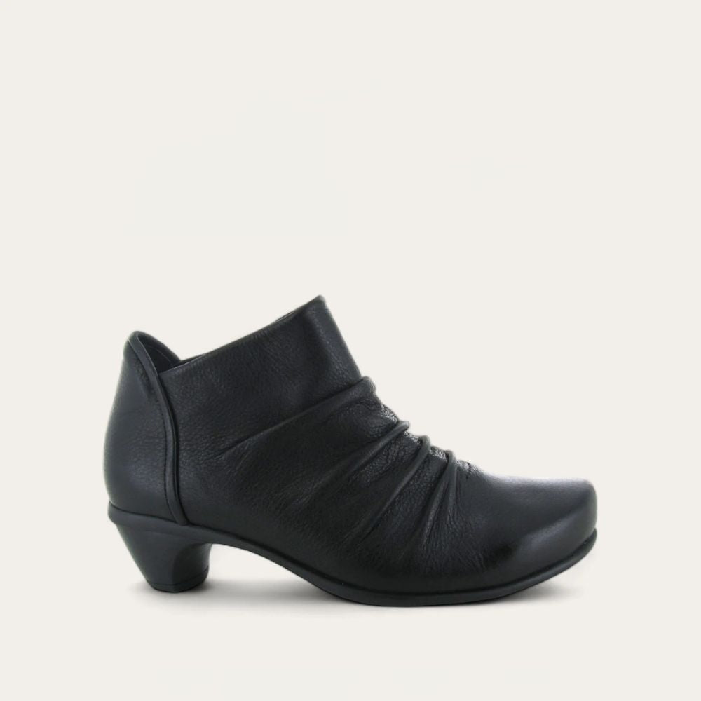 ADVANCE-SOFT_BLK-1_3b778cb8-d286-452b-bf6d-b326558792b6