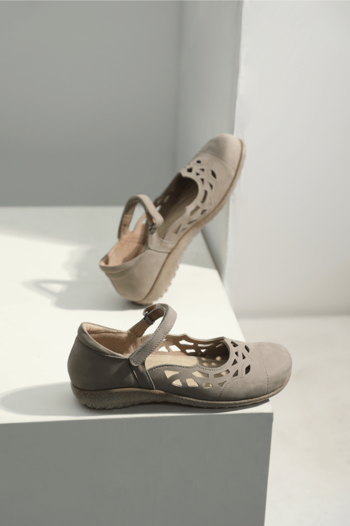 AGATHIS_H53_COMP_6_6eebae49-3fd9-4b92-9a68-9cebc74e627c