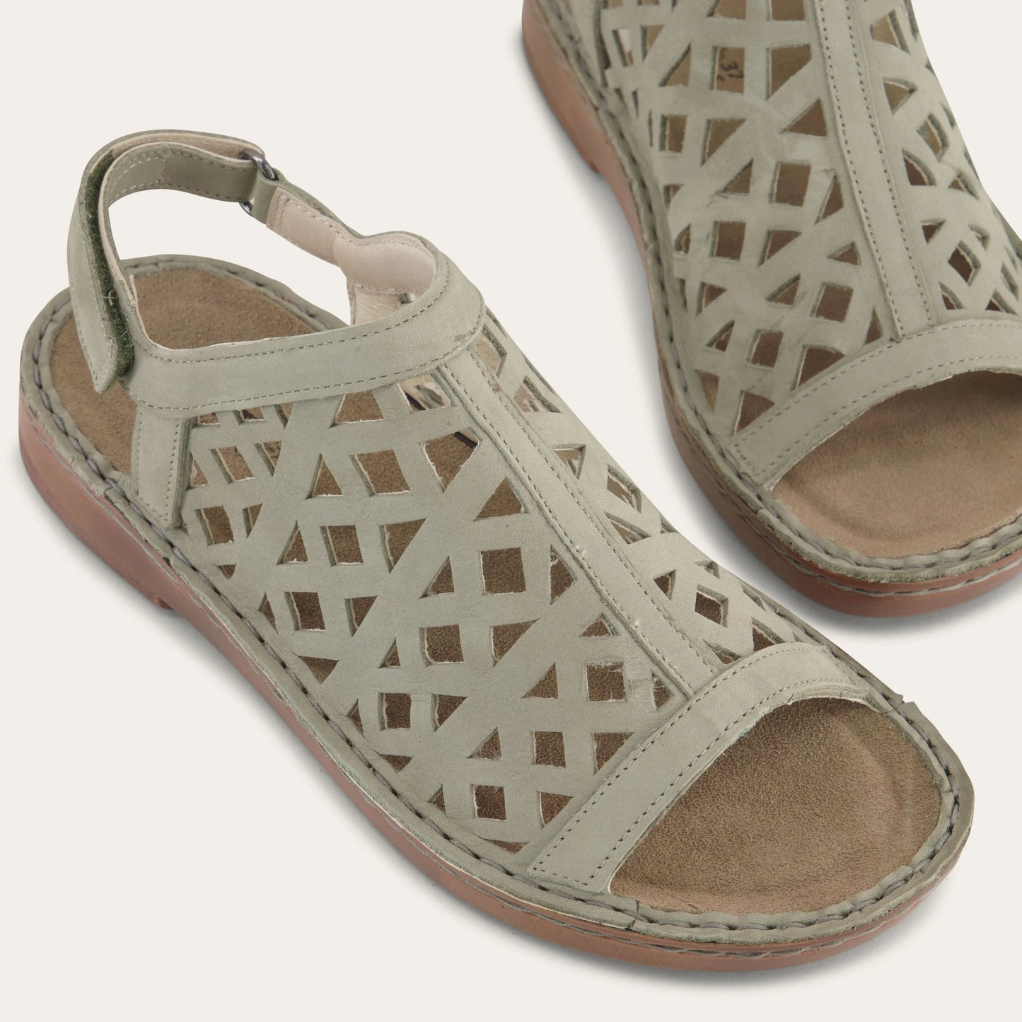 AMADORA-63417-GCA-6-with-background_8f141e67-cff1-4b8c-9c47-65e8ddbb6549