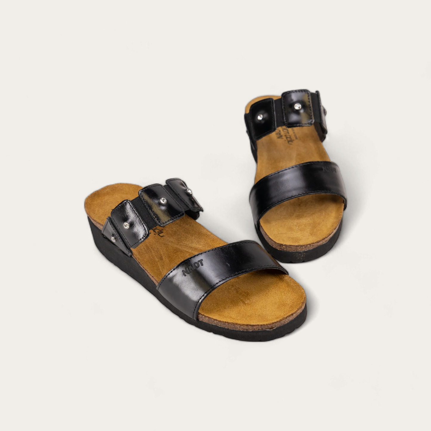 ASHLEY-4906-030-6-with-background_1baa8332-30a3-42c1-b47c-d8ed47a84b98