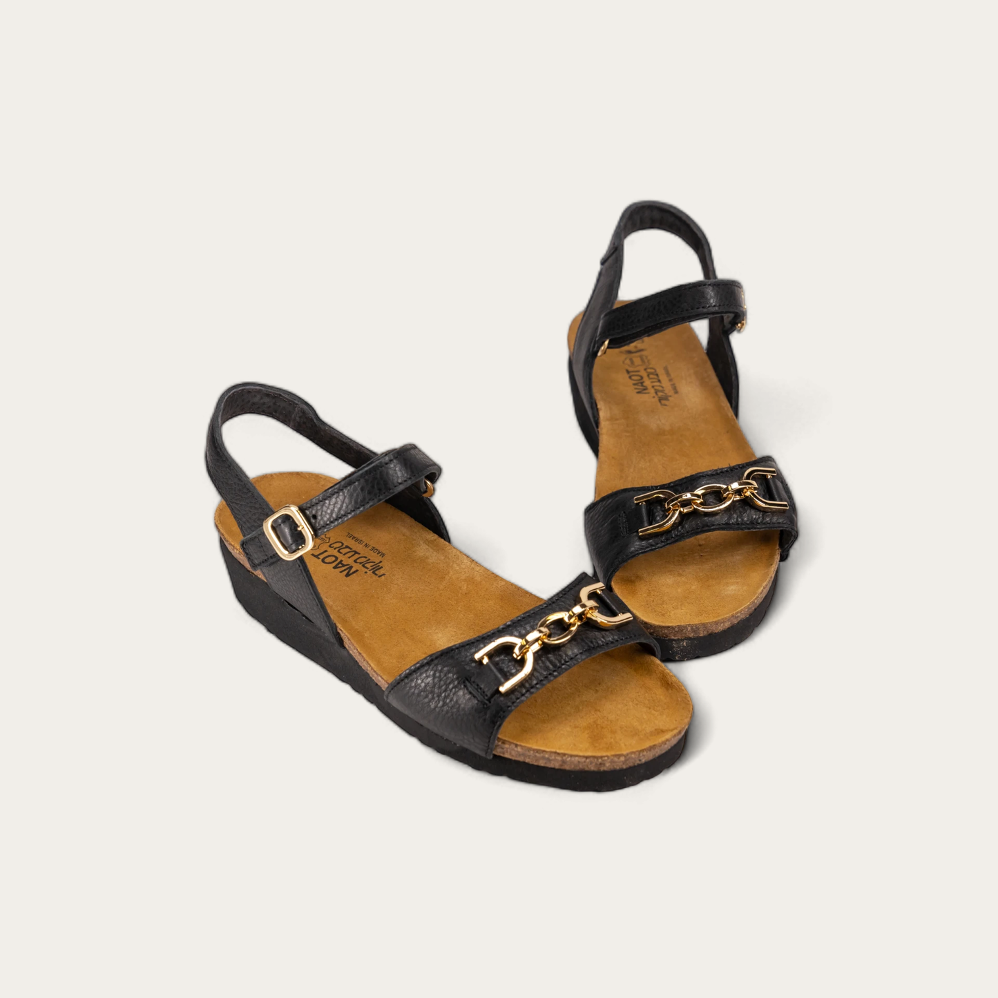 AUBREY-4472-BA6-6-with-background_d7e762e6-e0eb-4736-bcd8-db58a6699e9c