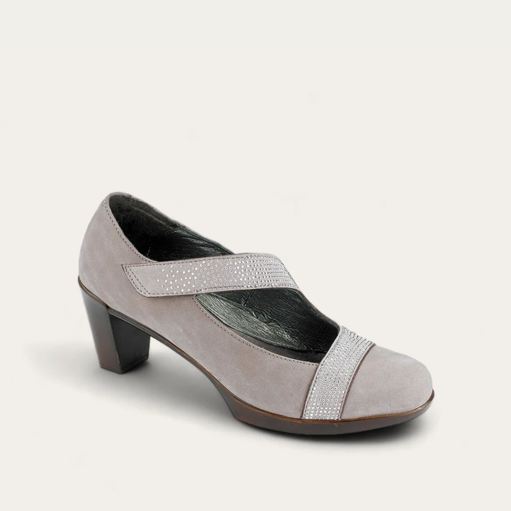 Abbracci-_Stone_Nubuck_w__Silver_Rivets_501bc910-66c2-4dfc-ac32-a1062e20ad98