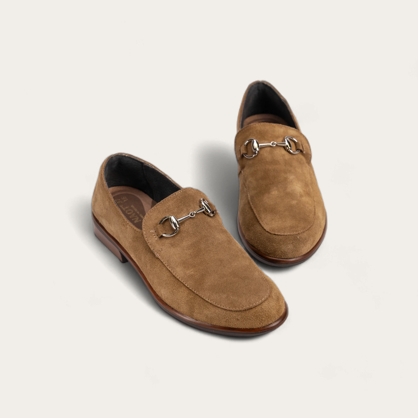 BENTU-26079-EAH-6-with-background_fa160b84-7db1-41f9-b5b1-b6b77de92745