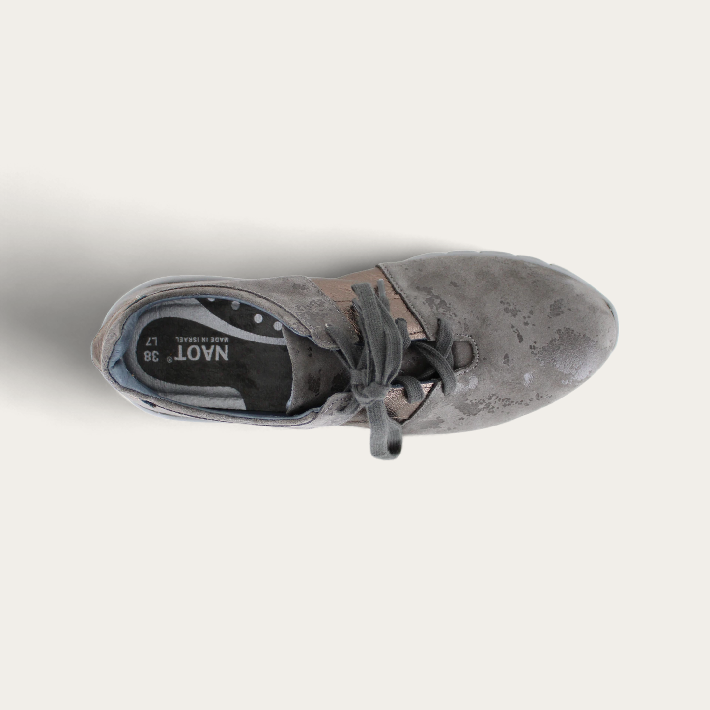 BUZZ-18019-NVW-6-with-background_c87f262d-62dc-464e-a91f-11419f6f4b8c