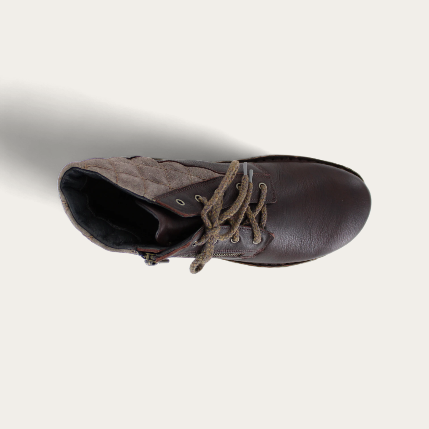 CASTERA-636439-SMI-6-with-background_8b747746-0797-4640-811c-a1425acb3b96