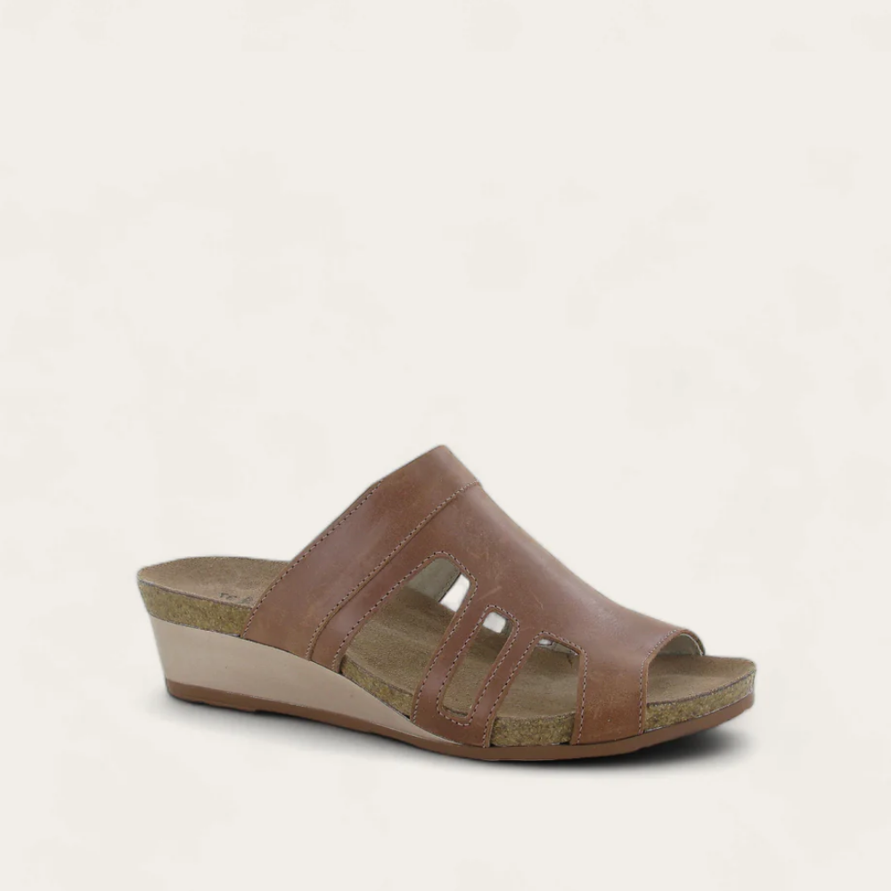 Carriage-_Mocha_Rose_Lthr_4d0ac1de-5b3d-4146-8db8-597f72a70f97