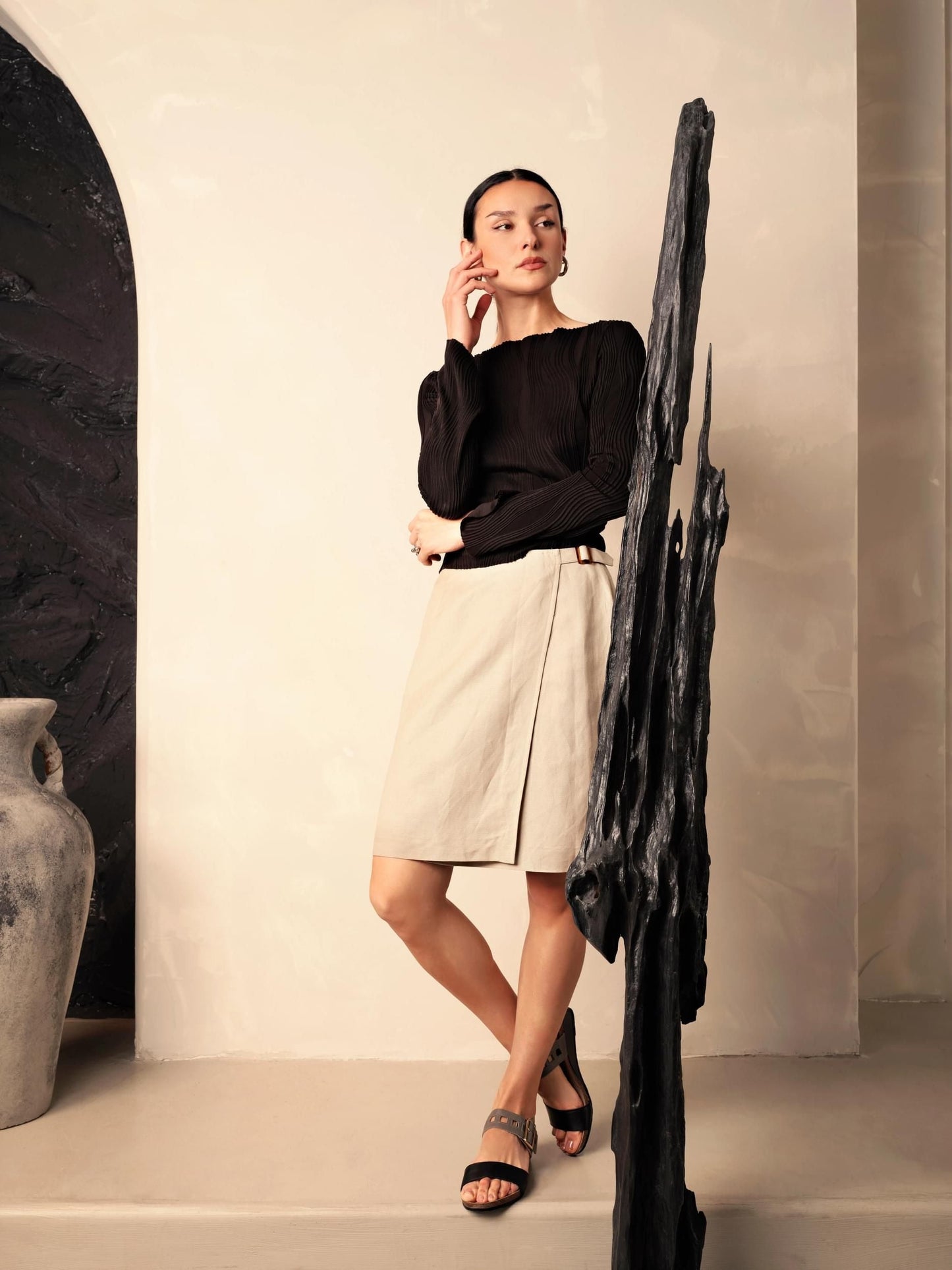 DYNASTY-5052-NUO-9-with-background_e82d99bd-22ab-41f4-866c-41683ee642c2