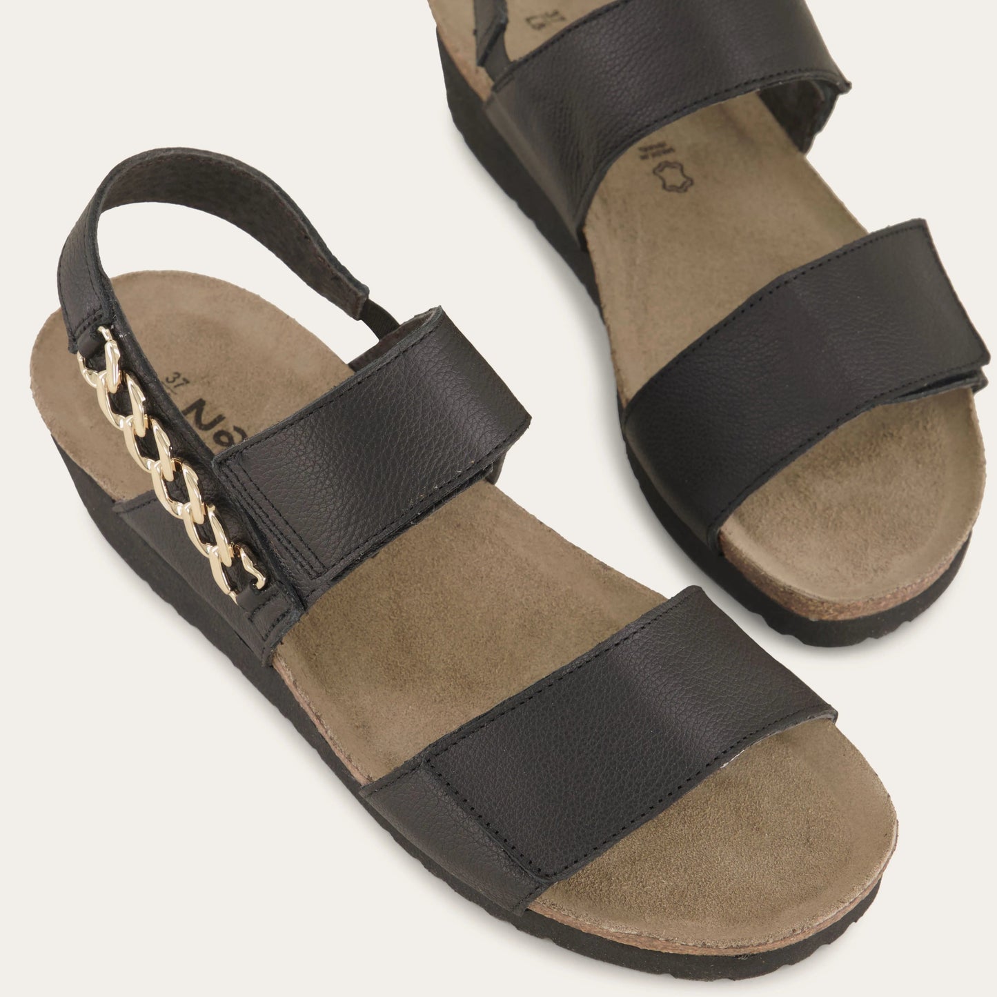 ELIANA-4473-BA6-6-with-background_048ab564-8134-44af-b112-8b4390148450