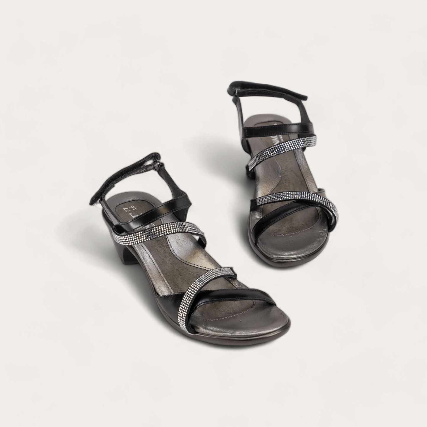 INNOVATE-40033-NWF-6-with-background_7a29a837-4d2f-4376-a321-7b61751da70e