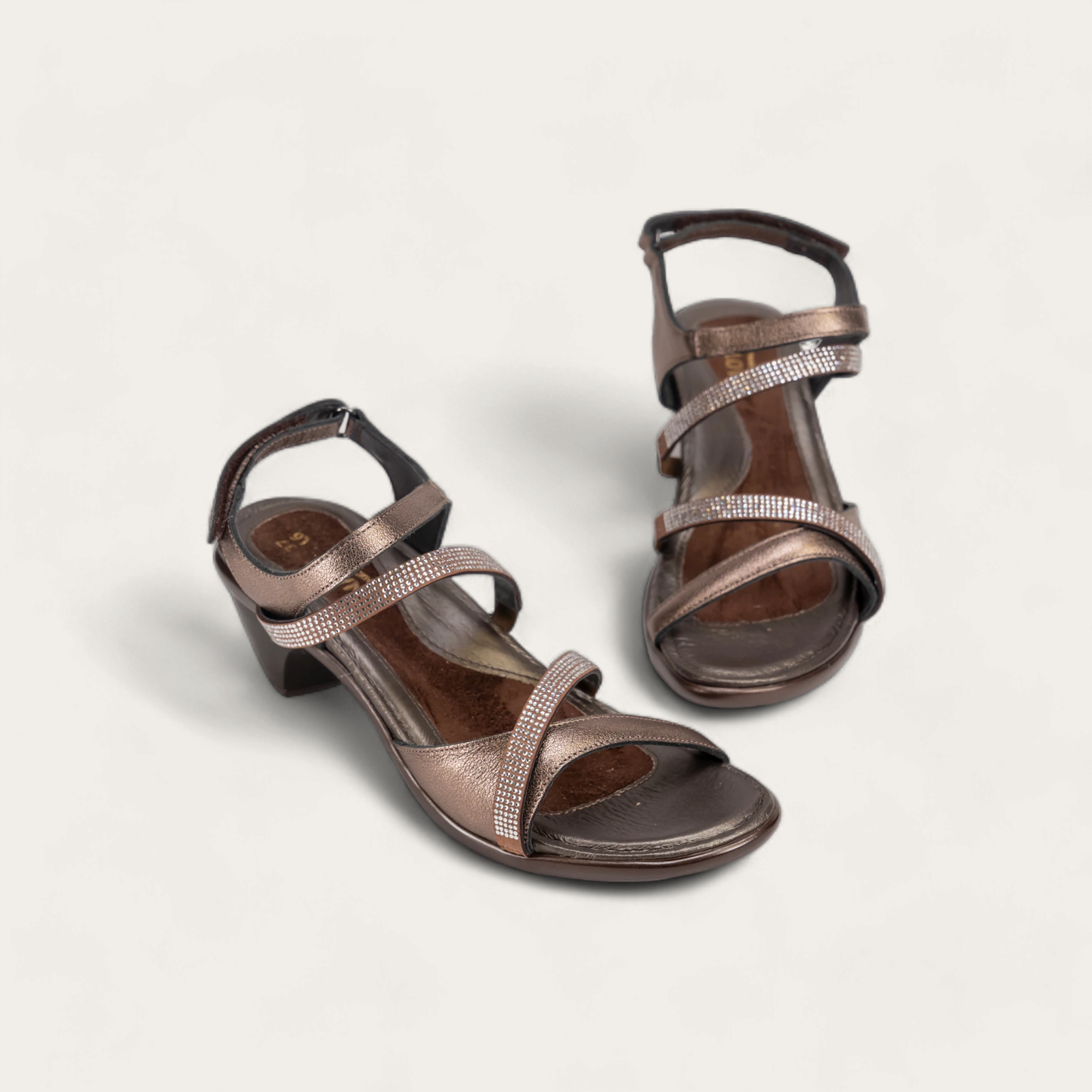 INNOVATE-40033-SKD-6-with-background_7b6c526b-85ba-48f2-afbf-4a27f1f42632