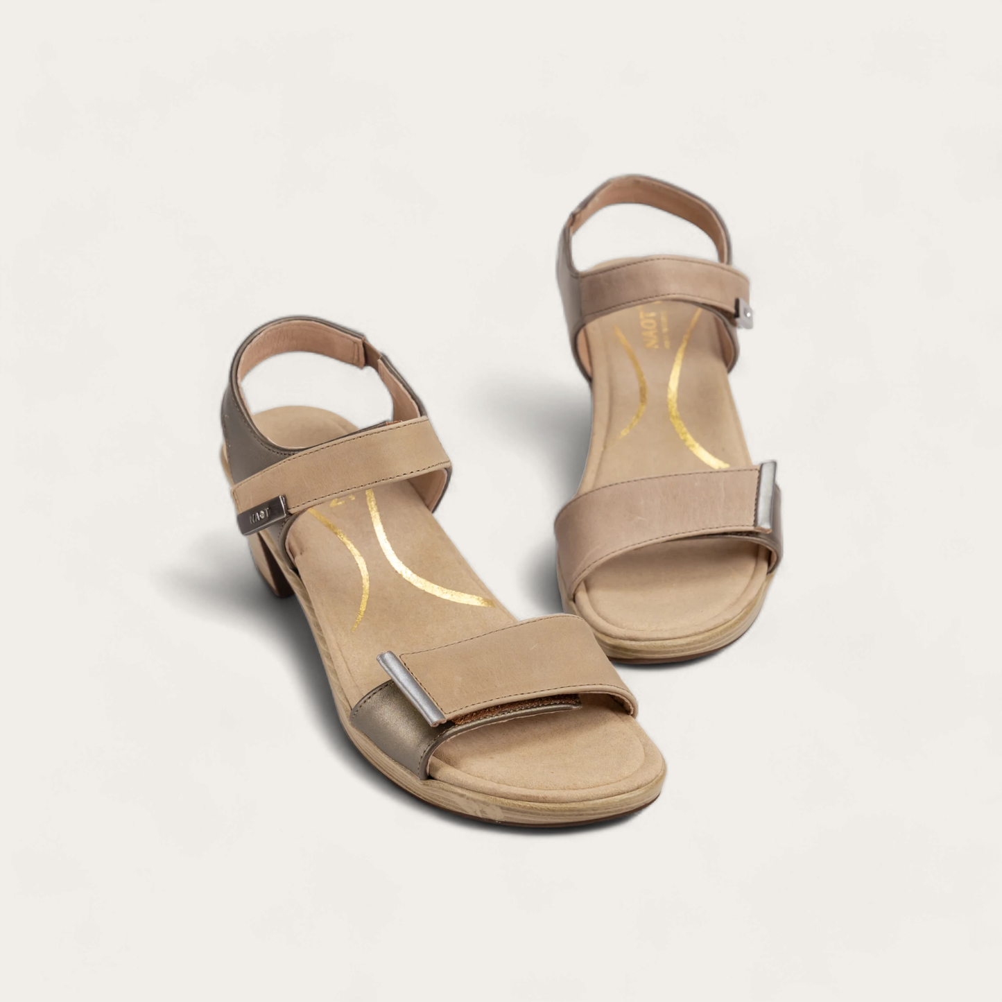 INTACT-44107-W2Q-6-with-background_65b3e8d3-8d80-4df4-a2a6-ae19c8f64de8