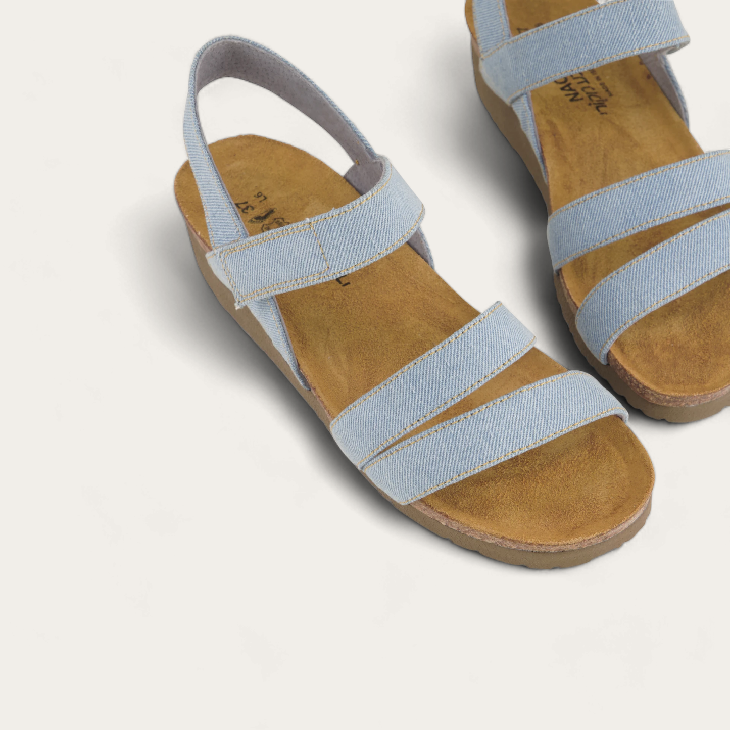 KAYLA-7806-60D-7-with-background_20ed09b9-bbe7-46fd-b8f3-a3e44648ac87