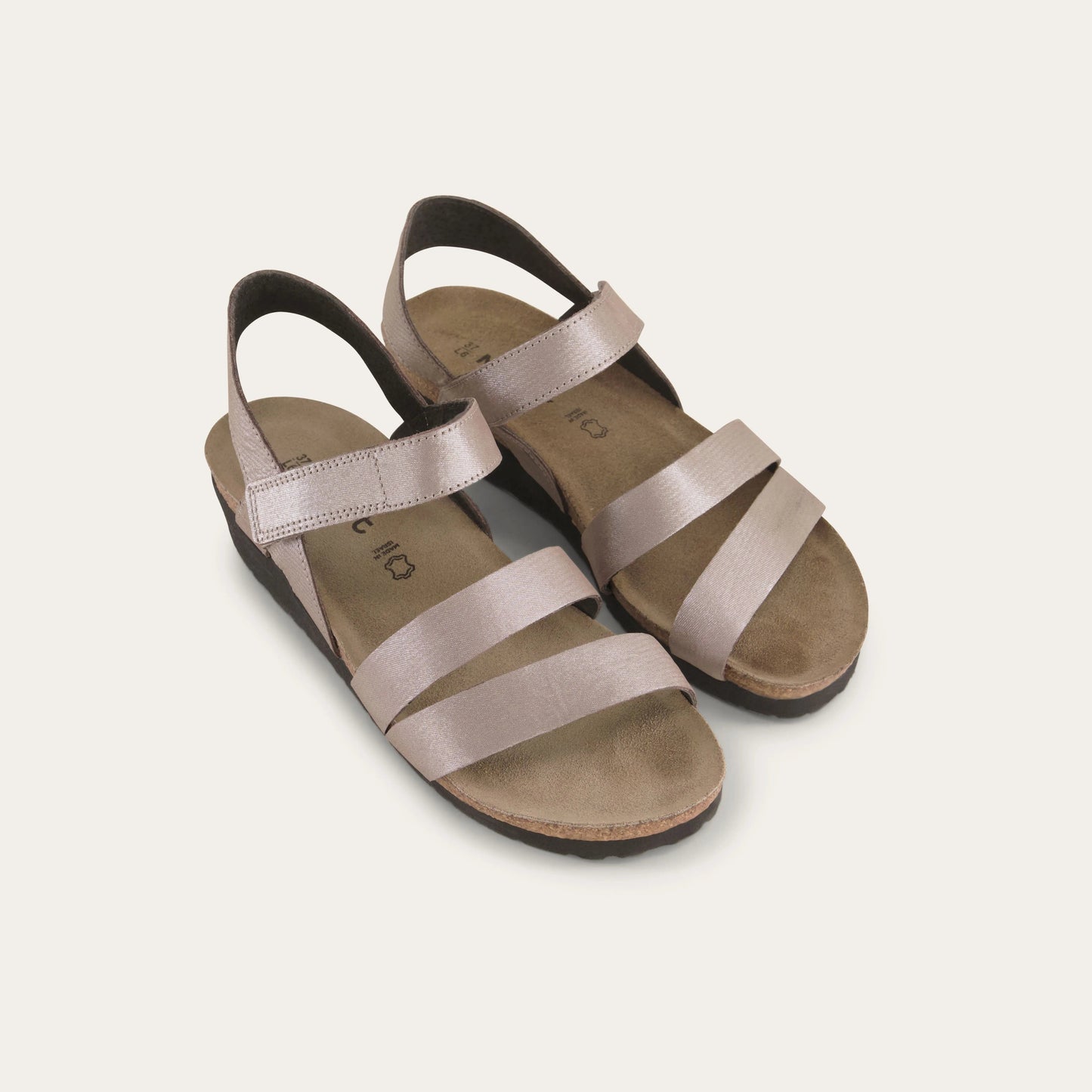 KAYLA-7806-B33-5-with-background_6179201e-5f73-4f1b-9306-45a2824cb898