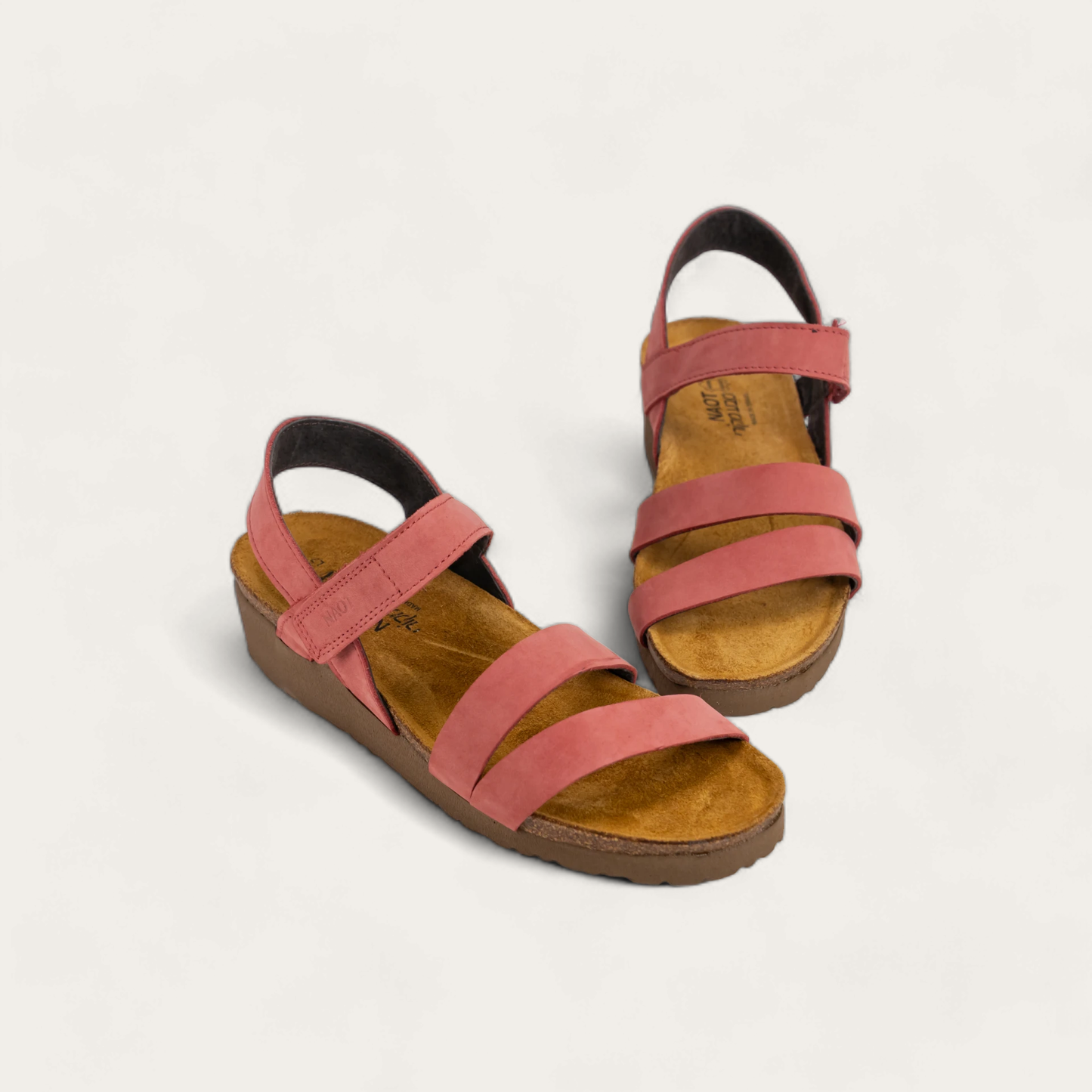 KAYLA-7806-C20-6-with-background_3bd933c1-582f-4d73-abbb-a6e613e6f00e