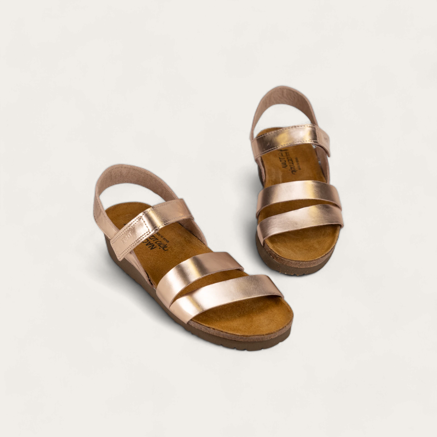 KAYLA-7806-C61-6-with-background_e5470ef3-09ed-4884-b313-218972481b24