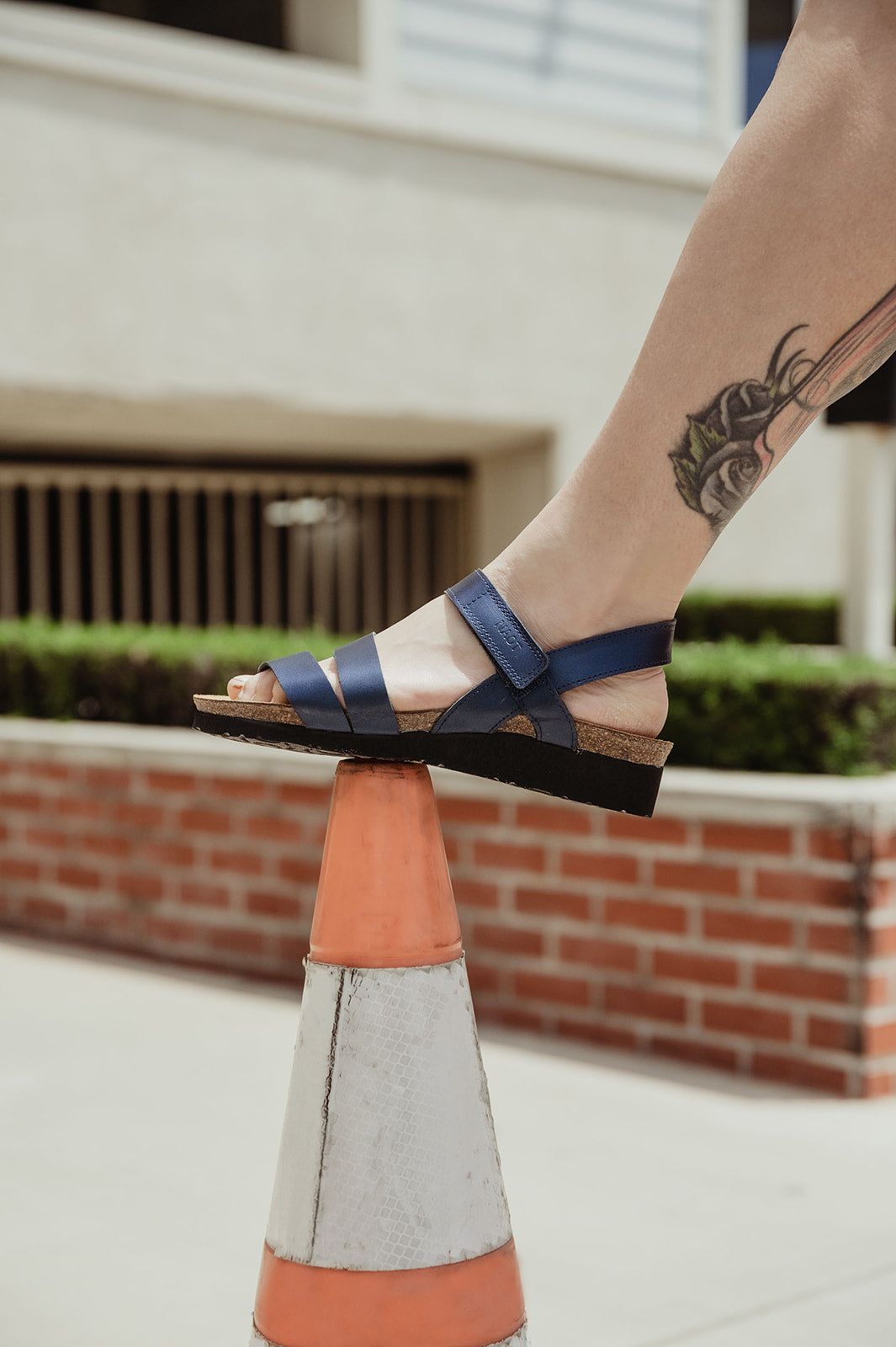 KAYLA-7806-D11-9-with-background_c67f7986-2f75-452b-b79a-4dee49f7deb8