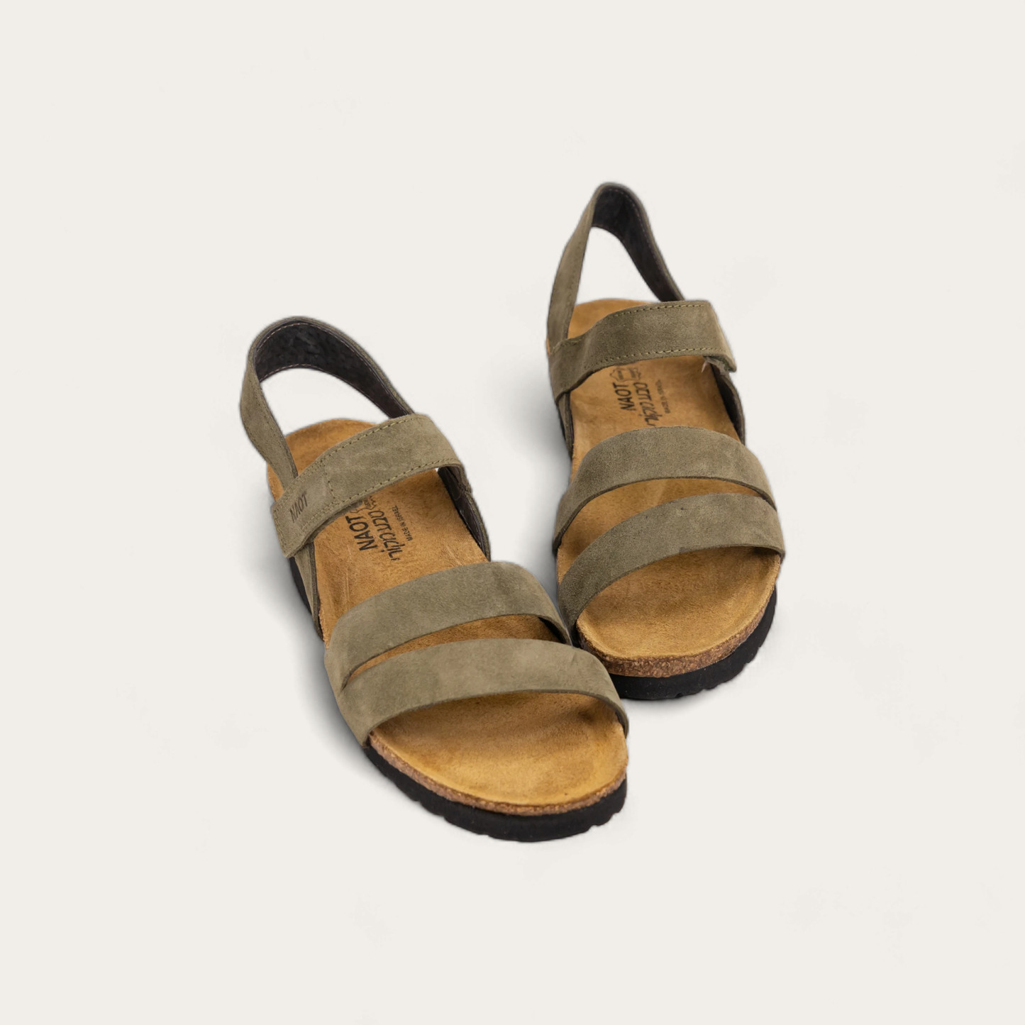 KAYLA-7806-G26-6-with-background_d3fd43b7-000f-42cc-aa47-b8c808bac079