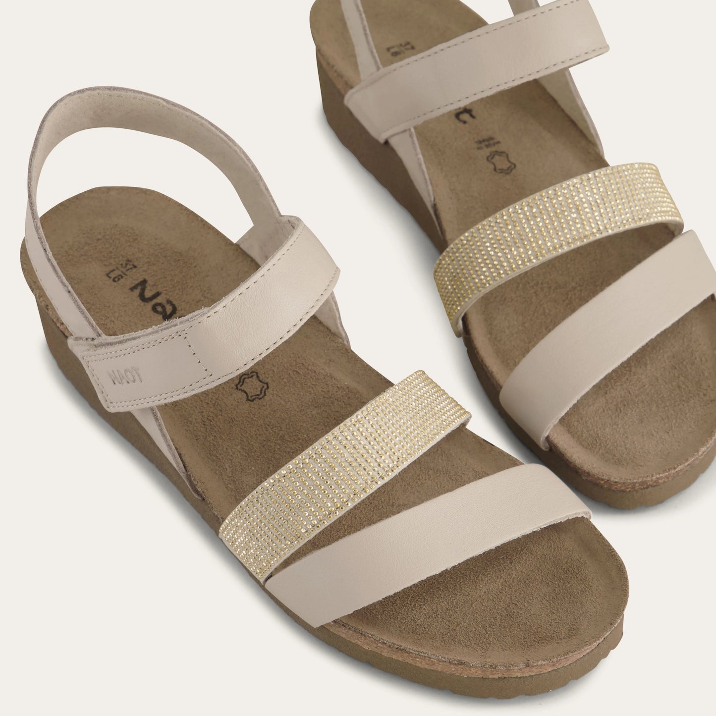 KRISTA-7807-WZP-6-with-background_47a61112-b0c8-4041-ab36-d9d13a09af2e