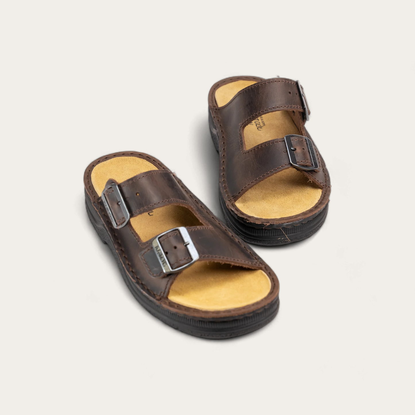 MIKAELA-68900-483-6-with-background_68c264e9-503a-4dde-8894-ba4ff1891135