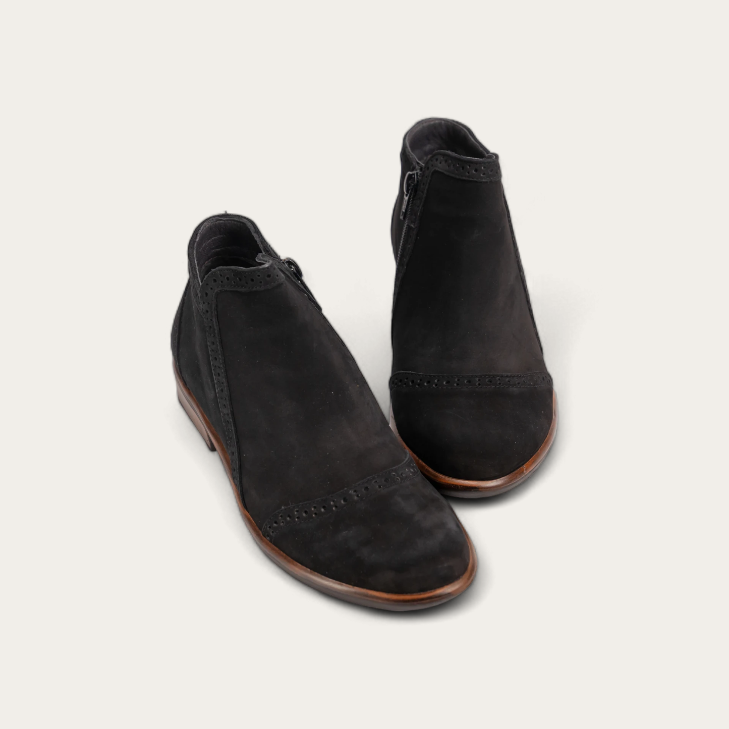 NEFASI-26065-B12-6-with-background_7b49333e-9a3c-498e-b02d-3095a35fd2b4