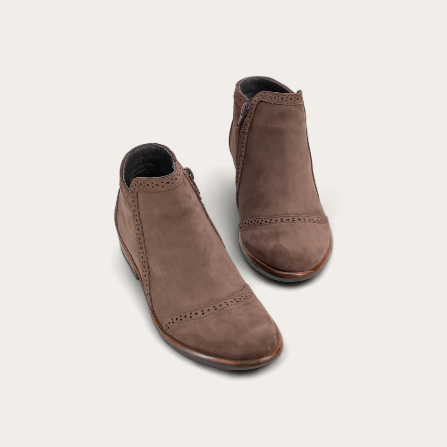 NEFASI-26065-EA6-6-with-background_d7179433-5051-41fc-8320-cddb910ed038