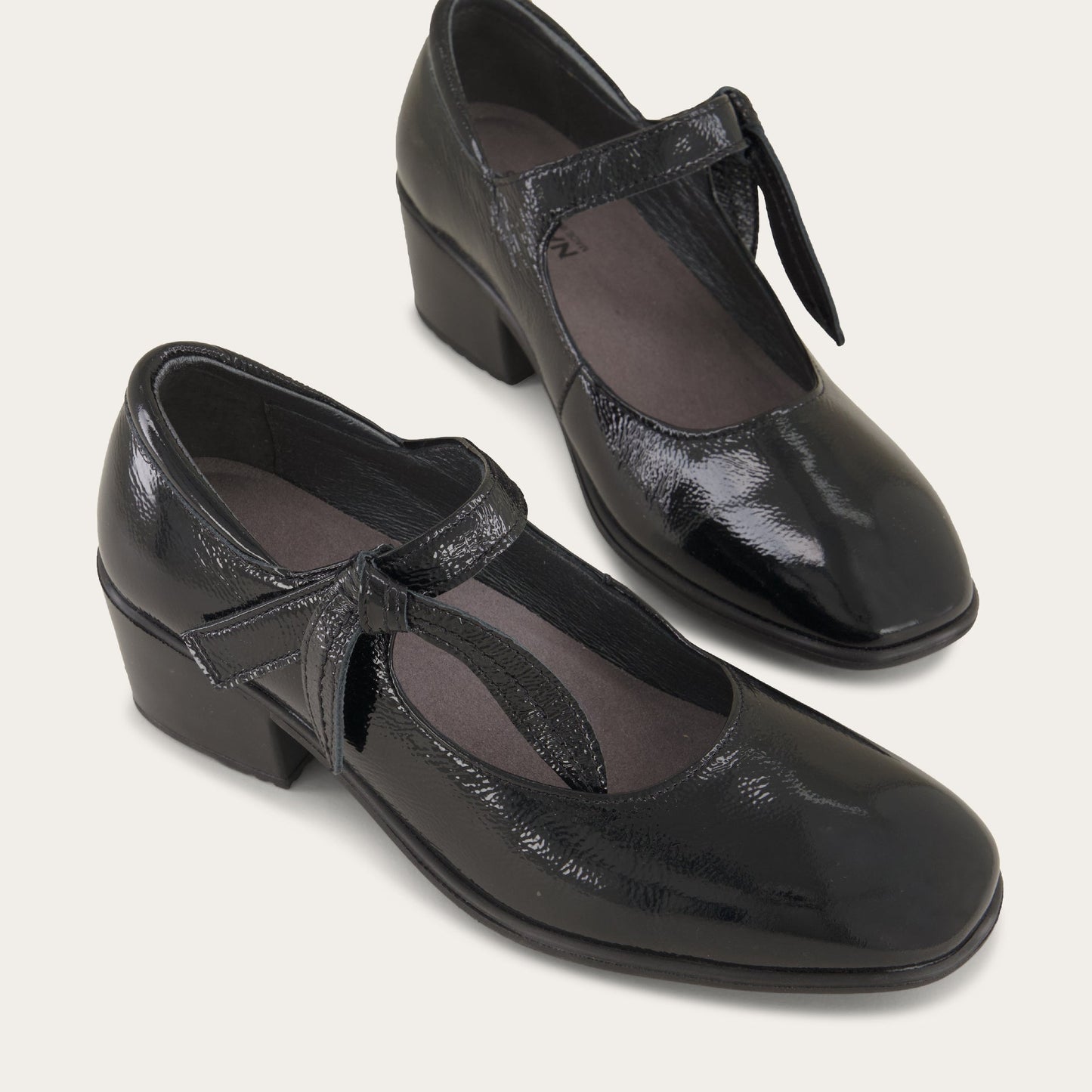 NOBILITY_B13-6-0-1_76d19259-2495-4371-b7aa-c7b027378cd5