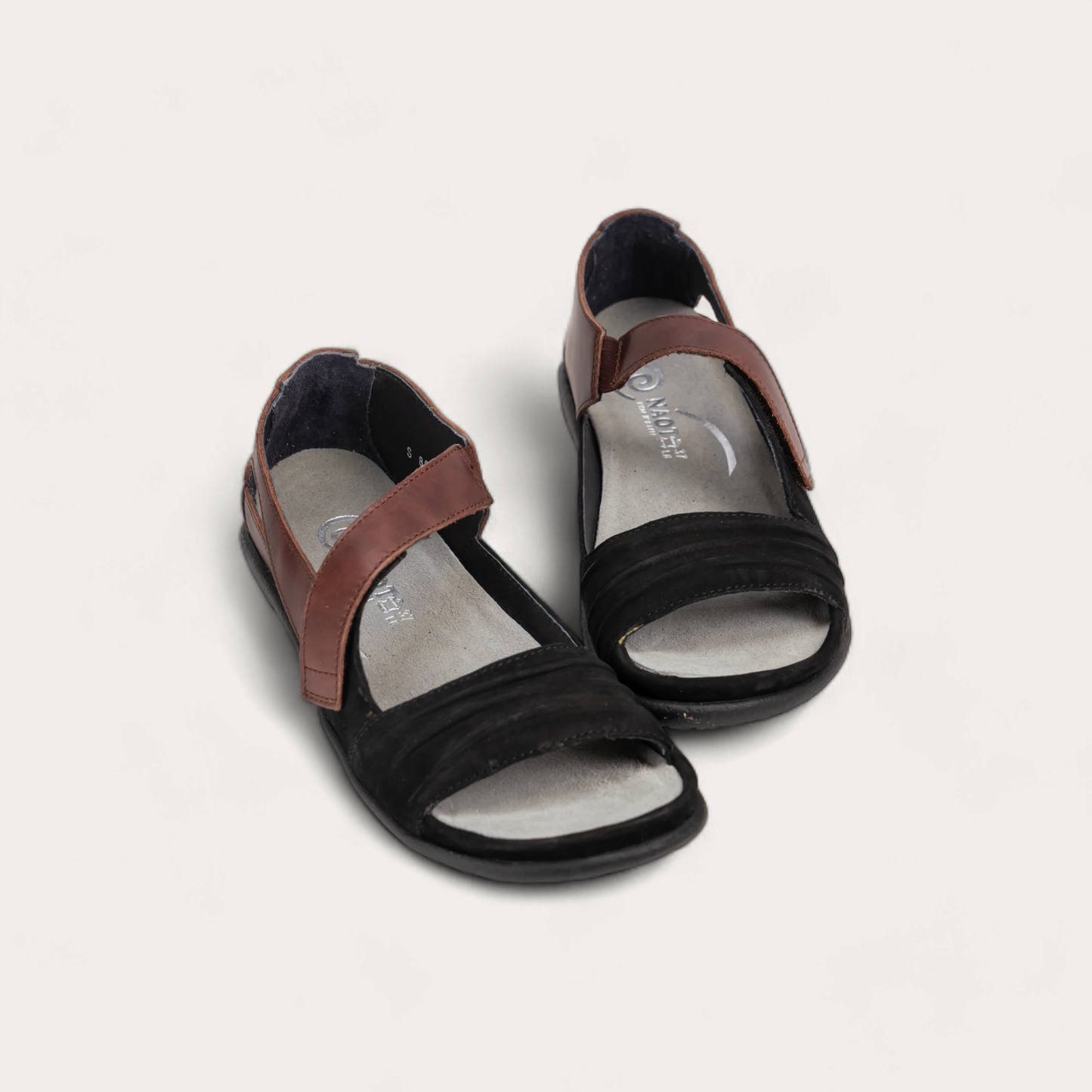 PAPAKI-11125-NAD-6-with-background_9f4b5798-d487-4ab5-a9fc-56a0ec4b2cc6