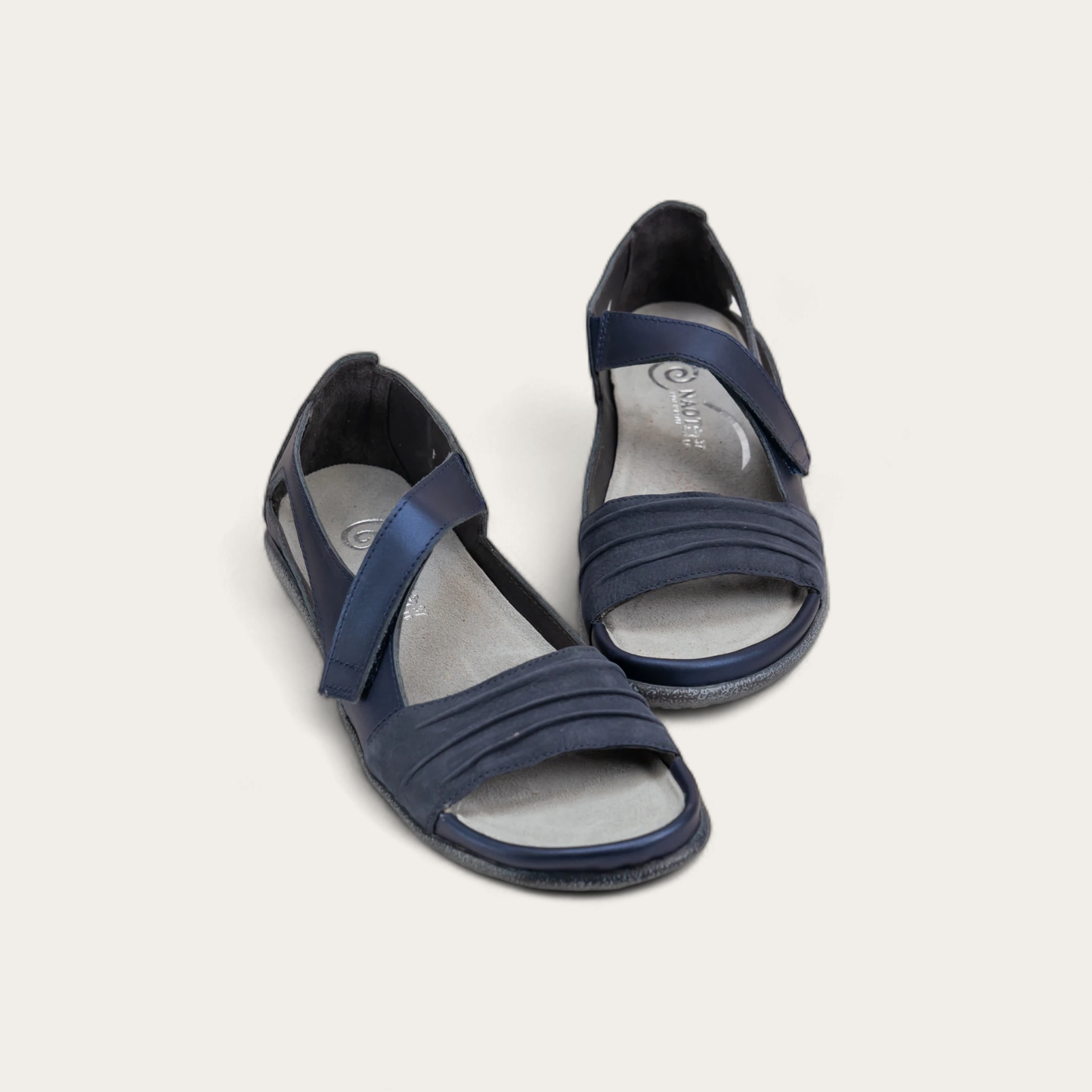 PAPAKI-11125-PBI-6-with-background_a8d495be-2ccf-4b73-8294-c8901874069f