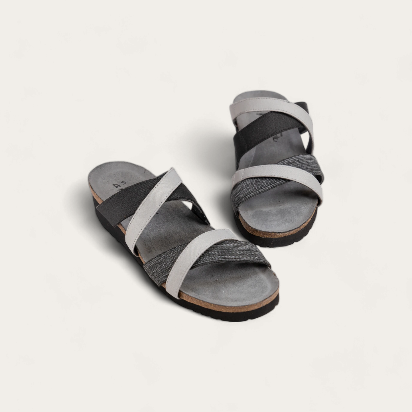 ROXANNA-4011-NYF-6-with-background_a20a1c89-dc06-407c-84aa-af7fe676ce60