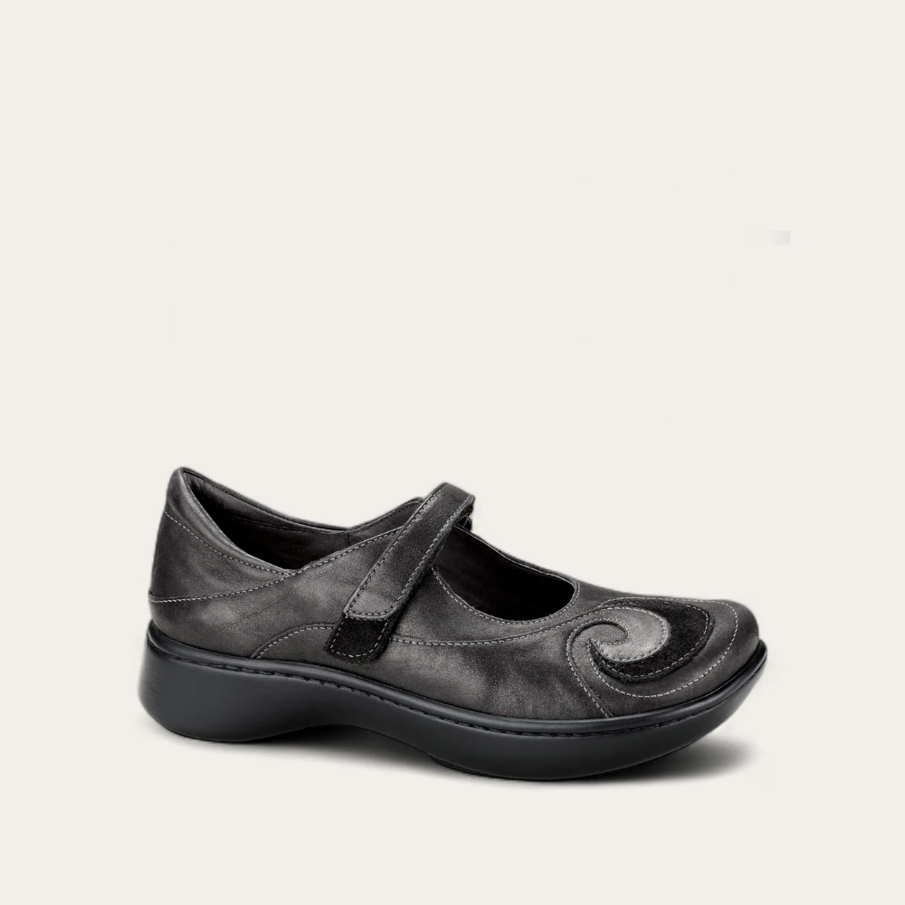 Sea-_Shiny_Black_Lthr_Black_Suede_e3848dae-078b-4674-be00-e59e91a5585b