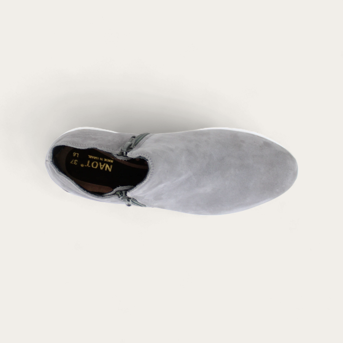 ZODIAC-18016-BA8-6-with-background_6e5c1060-3381-4aa7-994a-986e21eb315e