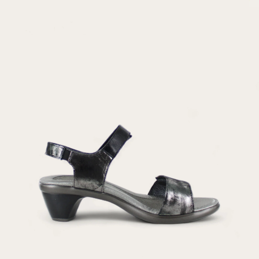 Extant-_Metallic_Onyx_Lthr_Black_Madras_Lthr_2d700f9e-7a06-402e-9867-b7438e543ce6