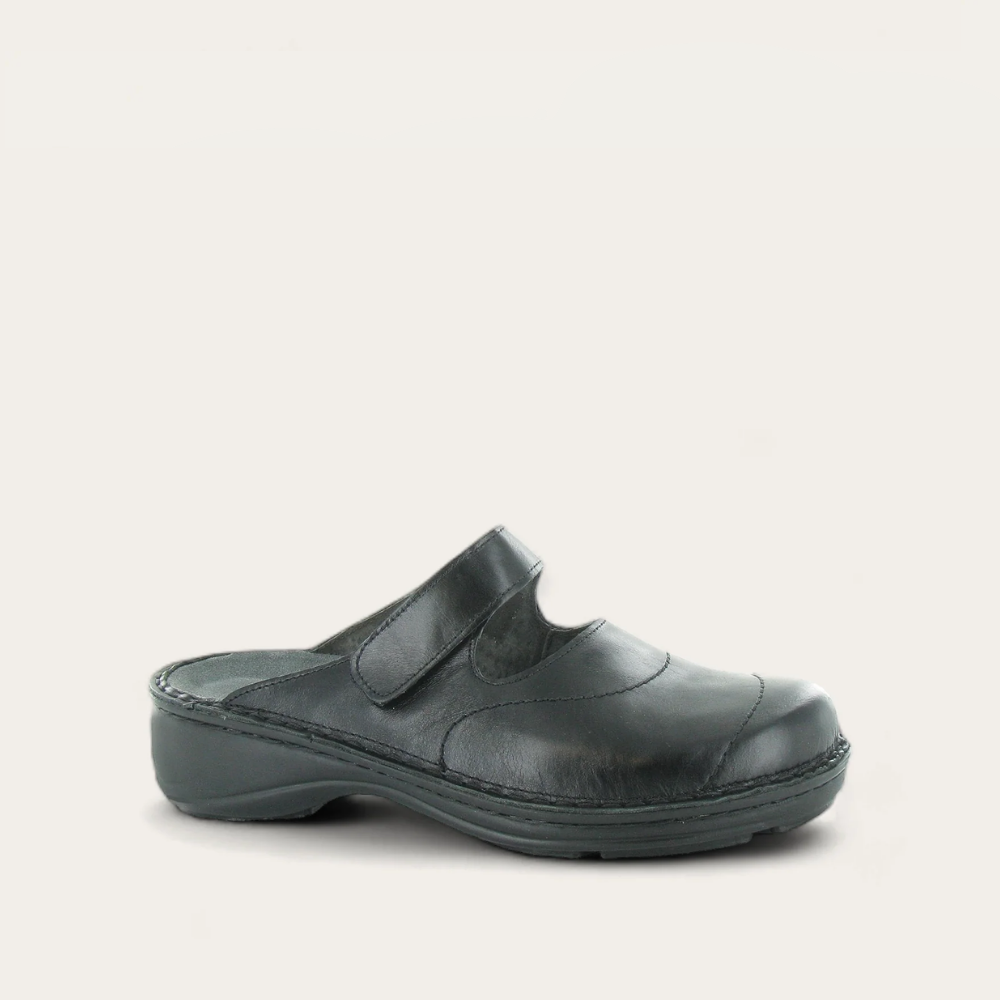 Hibiscus-_Black_Madras_Lthr_Soft_Ink_Lthr_0ee9de91-9d98-4a38-a419-ff93b8a8a200