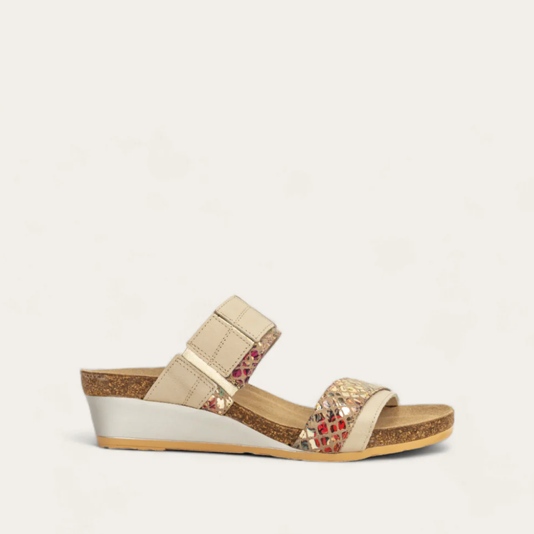 Royalty | Naot Footwear US