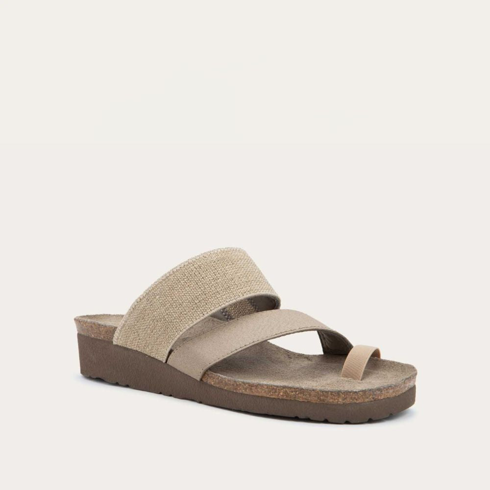 Sia | Naot Footwear US