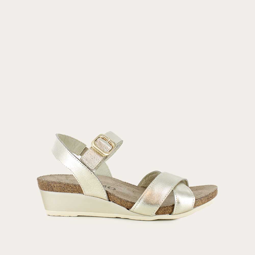 THRONE-FAl-1-63a9e524-d0cf-4263-9172-1e6567fbc6cd