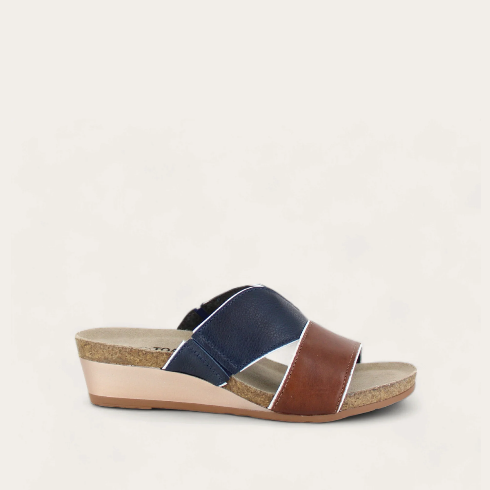 Tiara-_Soft_Chestnut_Lthr_Soft_Ink_Lthr