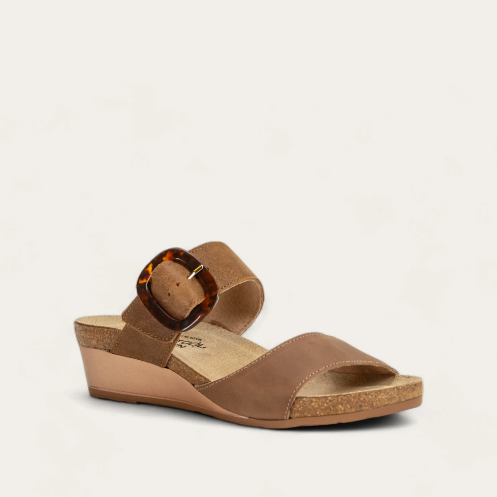 kingdom_oily_bark_ant_suede_2_a763255c-4b66-448d-9dab-bbb2657be4e7