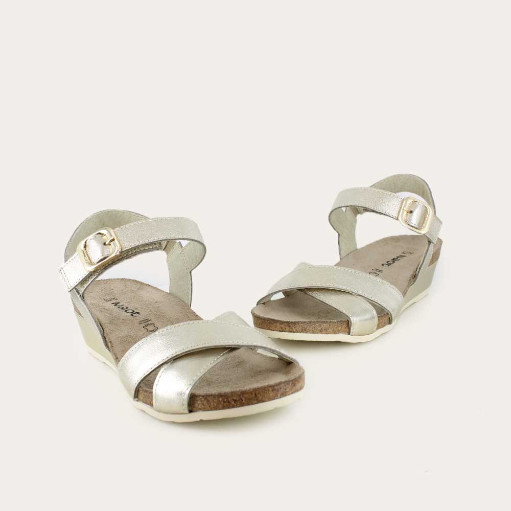 Throne | Naot Footwear US